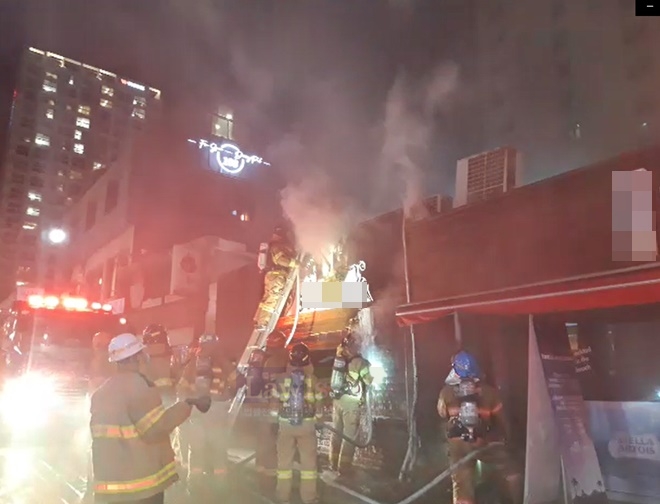 부산 수영구 광안동 화재현장.(사진제공=부산남부소방서)