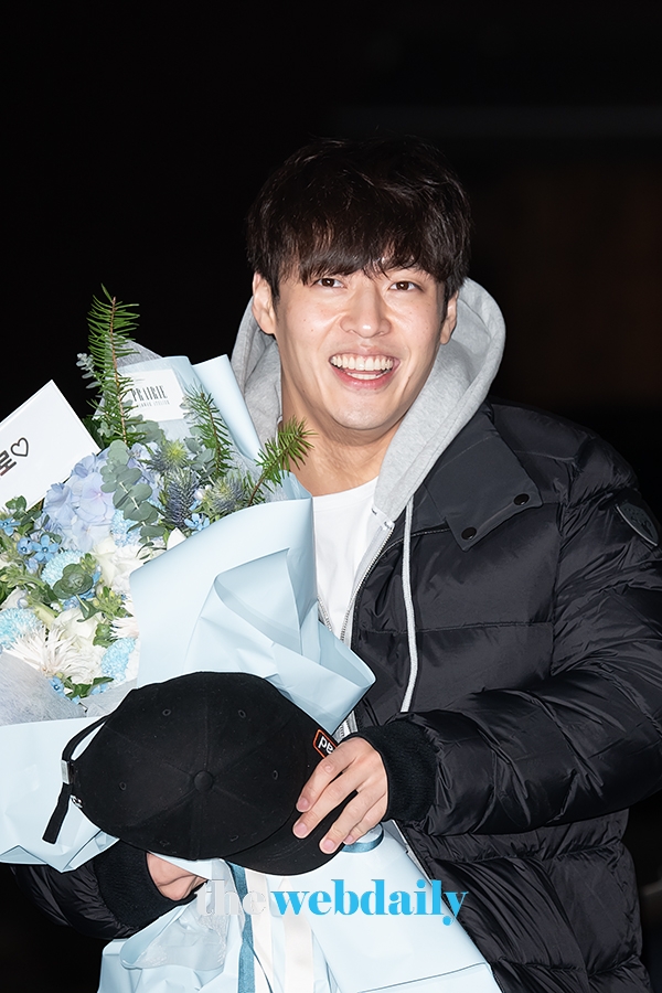 강하늘, KBS2 수목드라마 ‘동백꽃 필 무렵’ 종방연 현장
