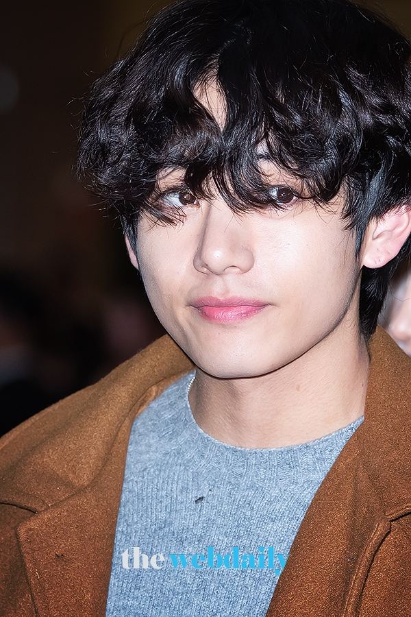 방탄소년단(BTS) 뷔, 김포국제공항 출국 현장 (사진:최수영기자)