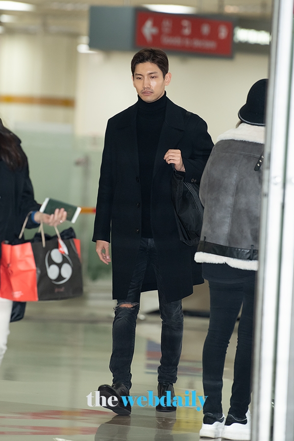 동방신기(TVXQ) 최강창민, 김포국제공항 입국 현장(사진:최수영기자)