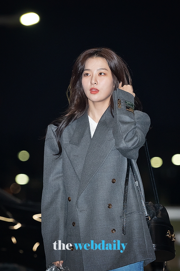 레드벨벳(RedVelvet) 슬기, 인천국제공항 출국 현장 (사진:최수영기자)