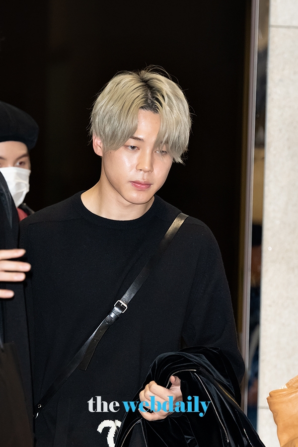 방탄소년단(BTS) 지민, 김포국제공항 전용기 청사 입국 현장 (사진:최수영기자)