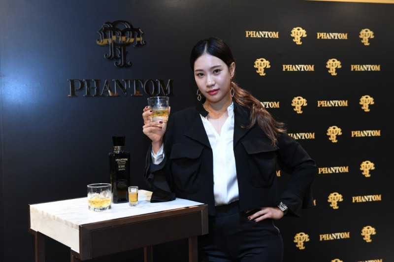 골든블루, ‘팬텀 리저브’ 모델로 유현주 프로 발탁