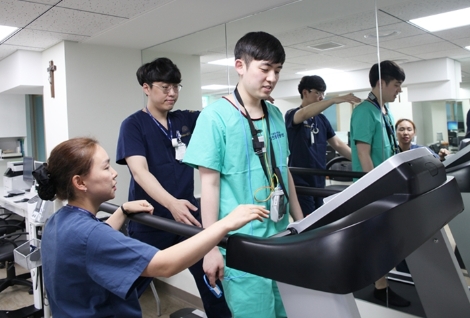 가톨릭대학교 인천성모병원은 다양한 심장 질환 치료나 치료 후 심장의 건강 상태를 증진하기 위해 ‘심장건강클리닉’을 개설했다. 사진=인천성모병원