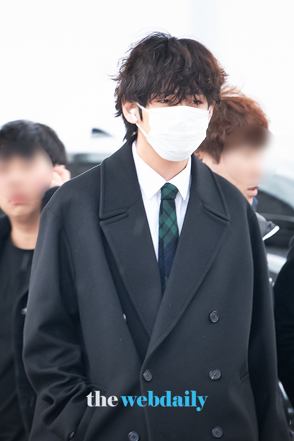 방탄소년단(BTS) 뷔, 인천국제공항 출국 현장 (사진:최수영기자)