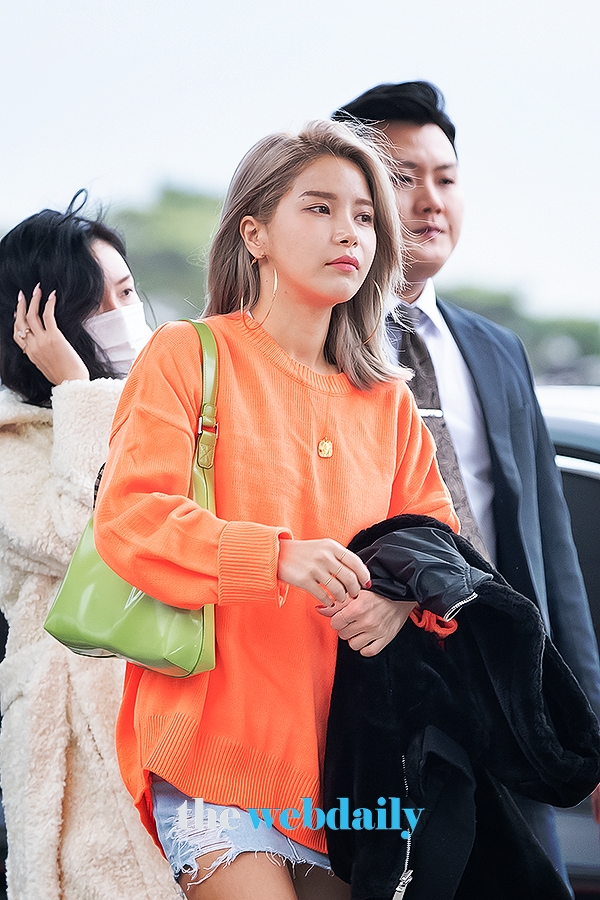 마마무(MAMAMOO) 솔라, 인천국제공항 출국 현장 (사진:최수영기자)