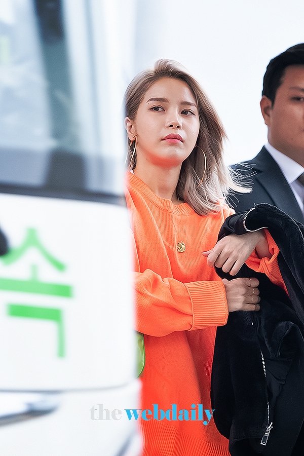 마마무(MAMAMOO) 솔라, 인천국제공항 출국 현장 (사진:최수영기자)