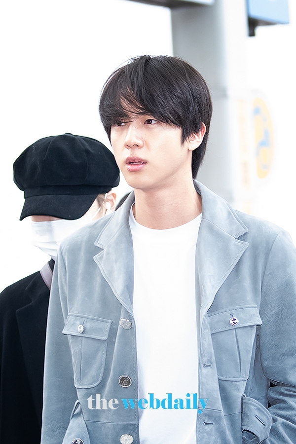 방탄소년단(BTS) 진, 인천국제공항 출국 현장 (사진:최수영기자)