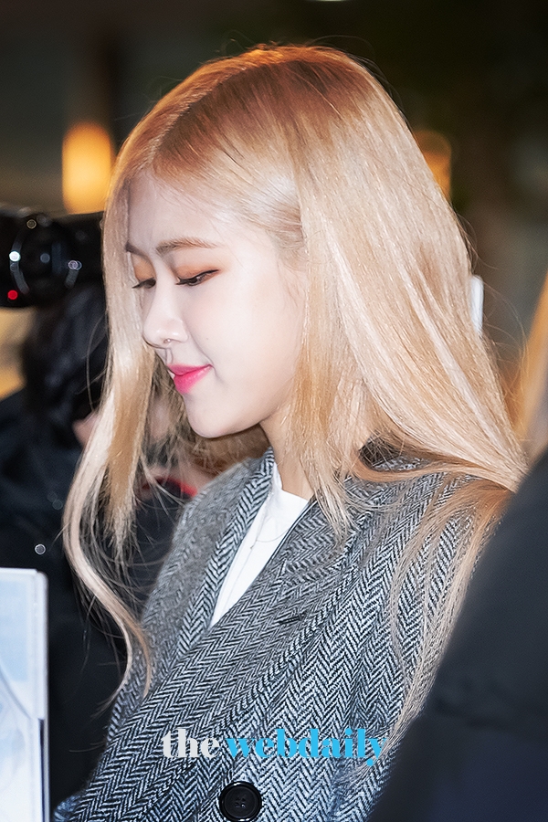 BLACKPINK(블랙핑크) 로제, 김포국제공항 출국 현장