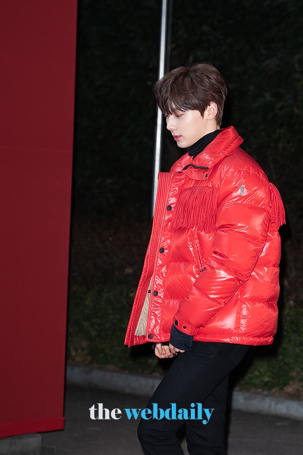 뉴이스트 황민현, '2019 지큐 나이트' 기념 포토월 행사 현장 (사진:최수영기자)