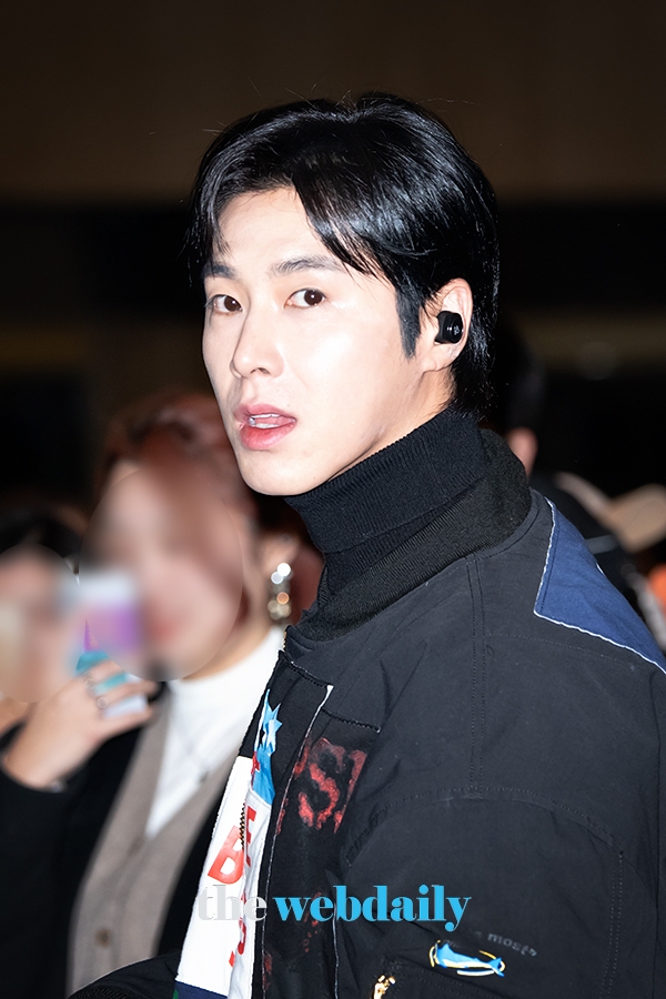 동방신기(TVXQ) 유노윤호, 김포국제공항 출국 현장(사진:최수영기자)