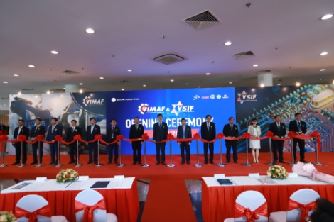 한국기계산업진흥회와 코엑스가 주최하고 산업통상자원부가 후원하는 ‘제2회 베트남 국제기계산업대전(VIMAF 2019)‘이 11일 개막식을 가졌다. 사진=코엑스