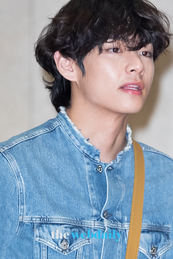 방탄소년단(BTS) 뷔, 김포국제공항 입국 현장 (사진:최수영기자)