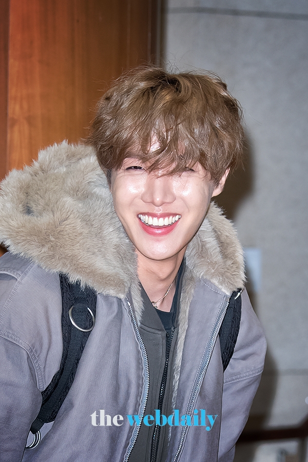 방탄소년단(BTS) 제이홉, 김포국제공항 입국 현장 (사진:최수영기자)