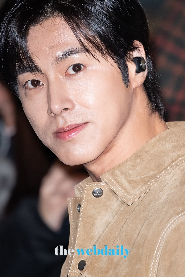 동방신기(TVXQ) 유노윤호, 김포국제공항 출국 현장(사진:최수영기자)