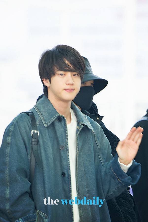 방탄소년단(BTS) 진, 인천국제공항 출국 현장 (사진:최수영기자)