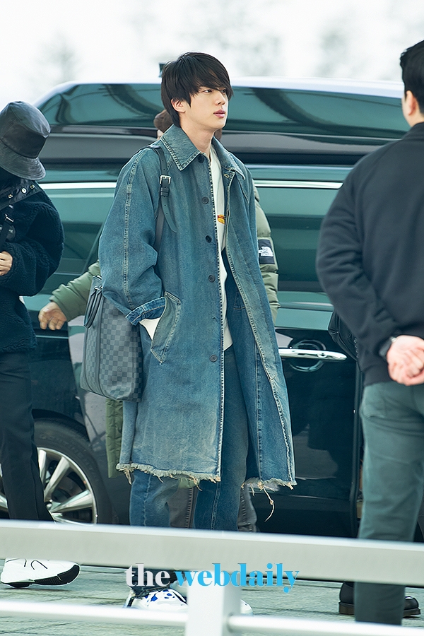 방탄소년단(BTS) 진, 인천국제공항 출국 현장 (사진:최수영기자)