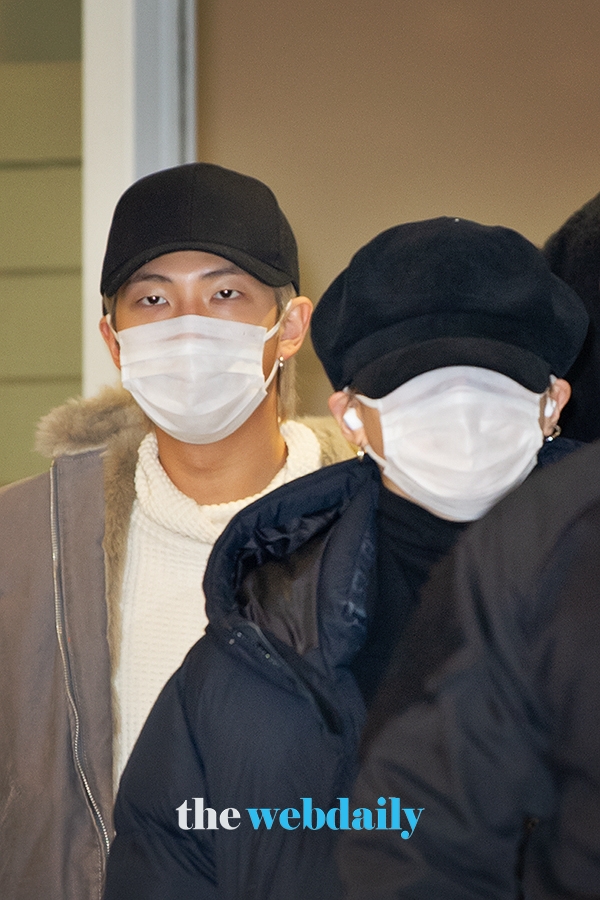 방탄소년단(BTS) RM-슈가, 인천국제공항 입국 현장 (사진:최수영기자)