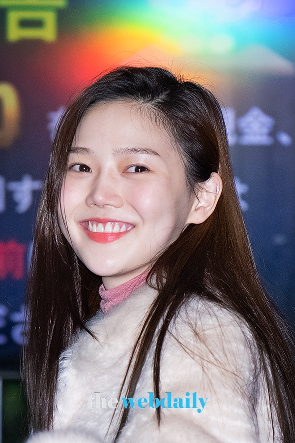 오마이걸 효정, 김포국제공항 출국 현장 (사진:최수영기자)