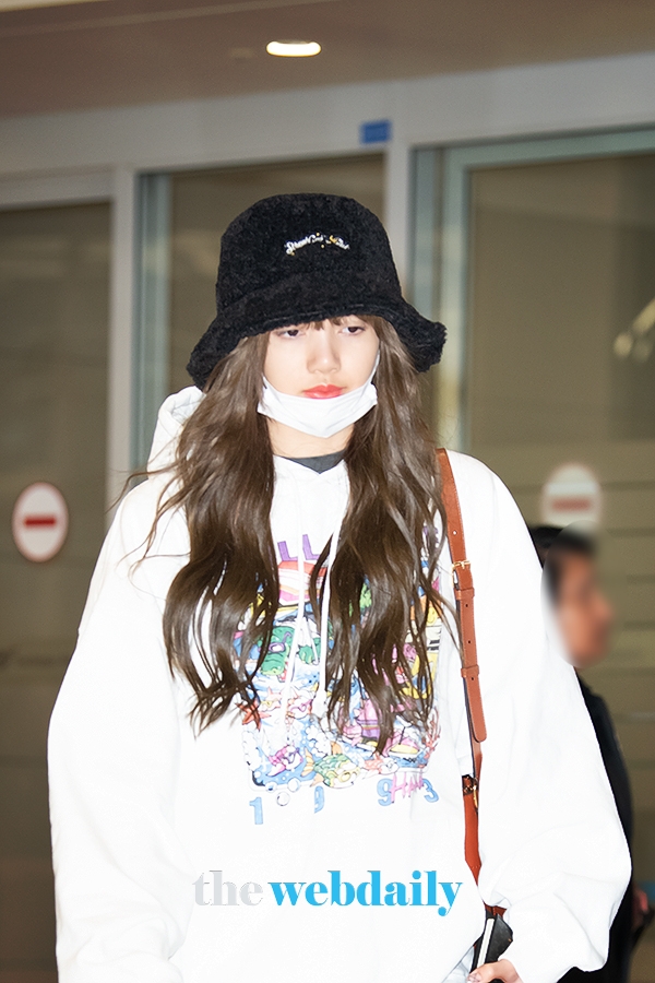 BLACKPINK(블랙핑크) 리사, 인천국제공항 입국 현장(사진:최수영기자)