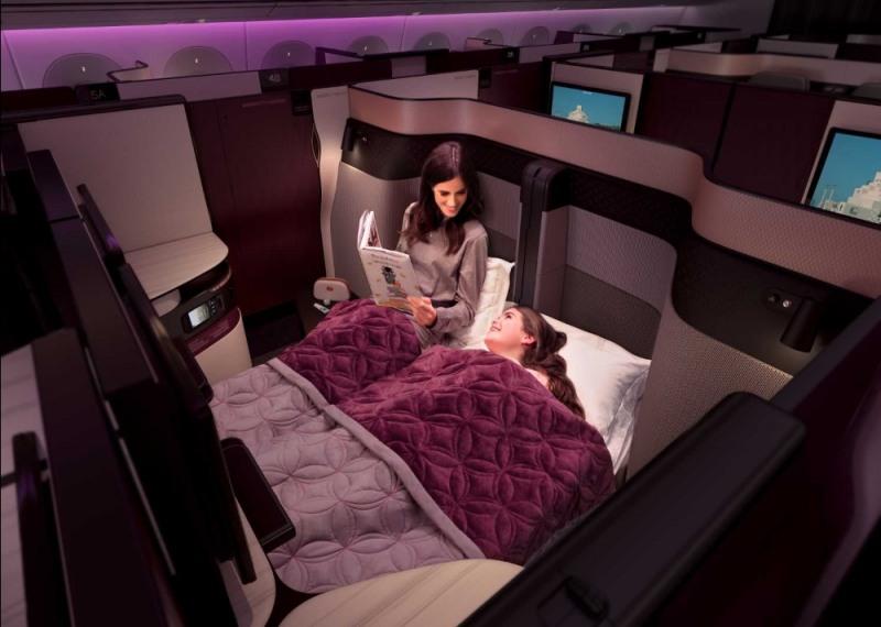 2인 가족의 카타르항공 Q스위트 이용 모습