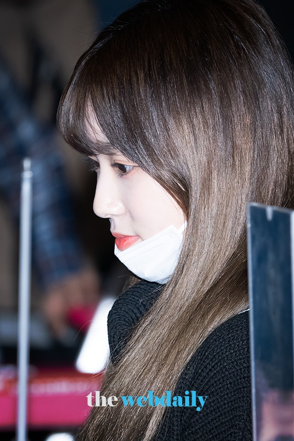아이즈원(IZONE) 야부키나코, 김포국제공항 출국 현장 (사진:최수영기자)