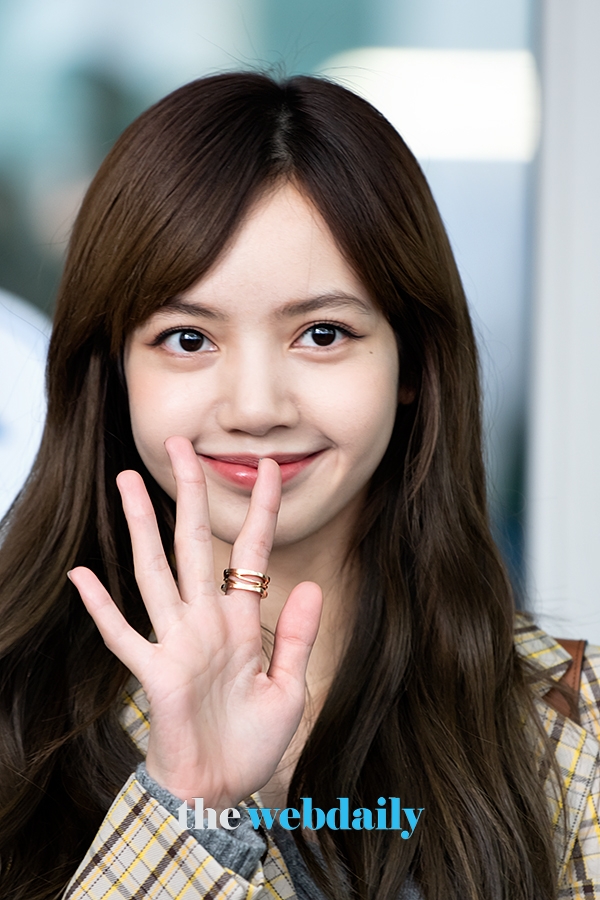 BLACKPINK(블랙핑크) 리사, 인천국제공항 출국 현장(사진:최수영기자)