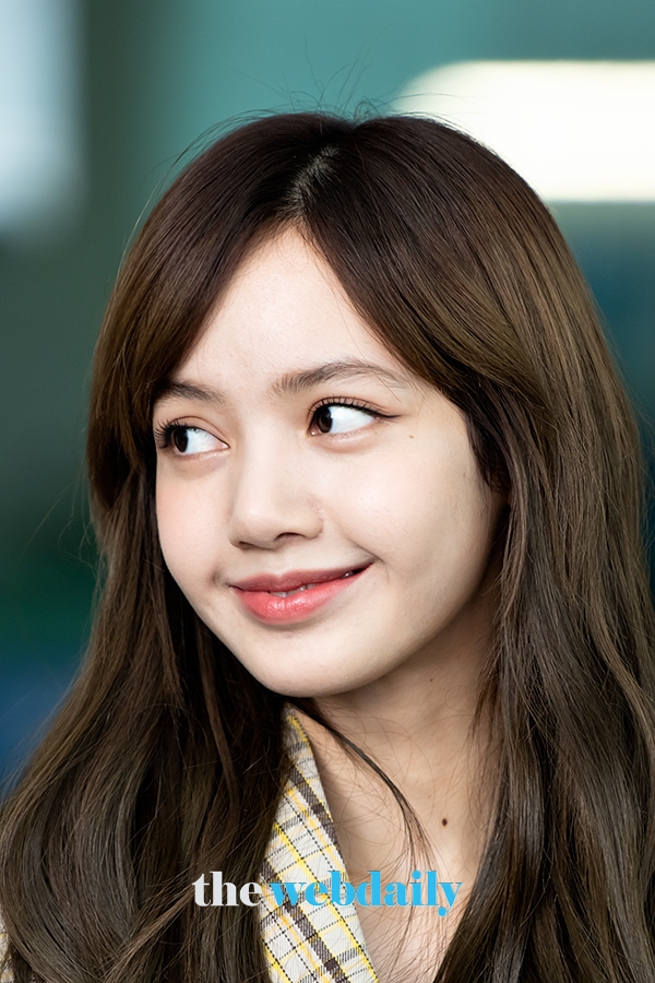 BLACKPINK(블랙핑크) 리사, 인천국제공항 출국 현장(사진:최수영기자)