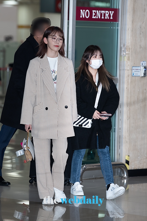 아이즈원(IZONE) 미야와키사쿠라-야부키나코, 김포국제공항 출국 현장 (사진:최수영기자)