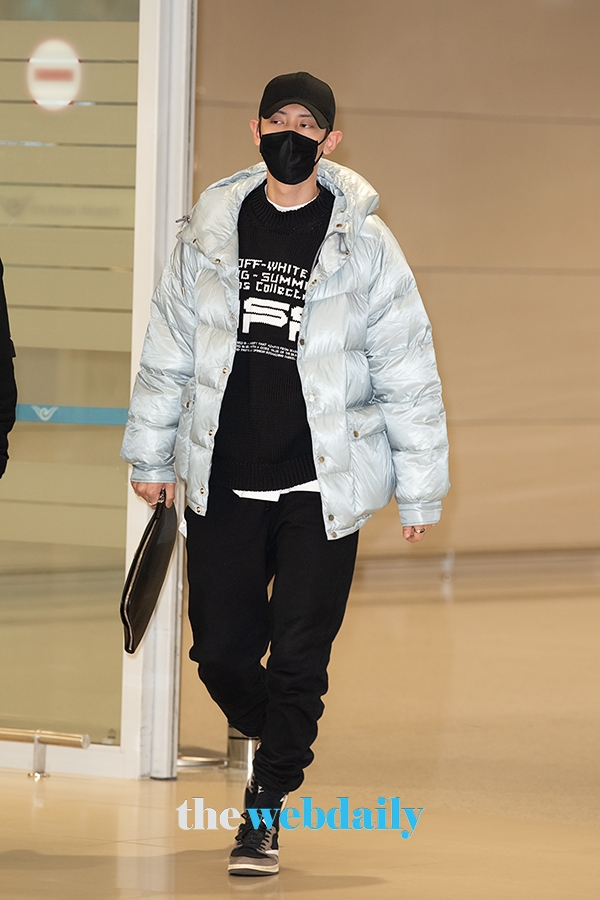엑소 찬열, 힘찬 발걸음으로 입국중
