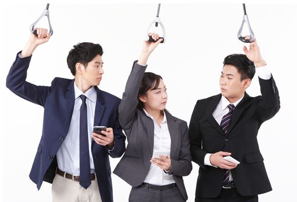 지하철성추행 혐의로 곤란하다면 성범죄전문변호사 도움 필수