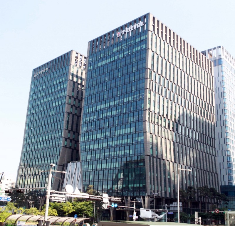 롯데자산개발이 자산관리(PM, Property Management)를 맡고 있는 시그니쳐타워 전경.