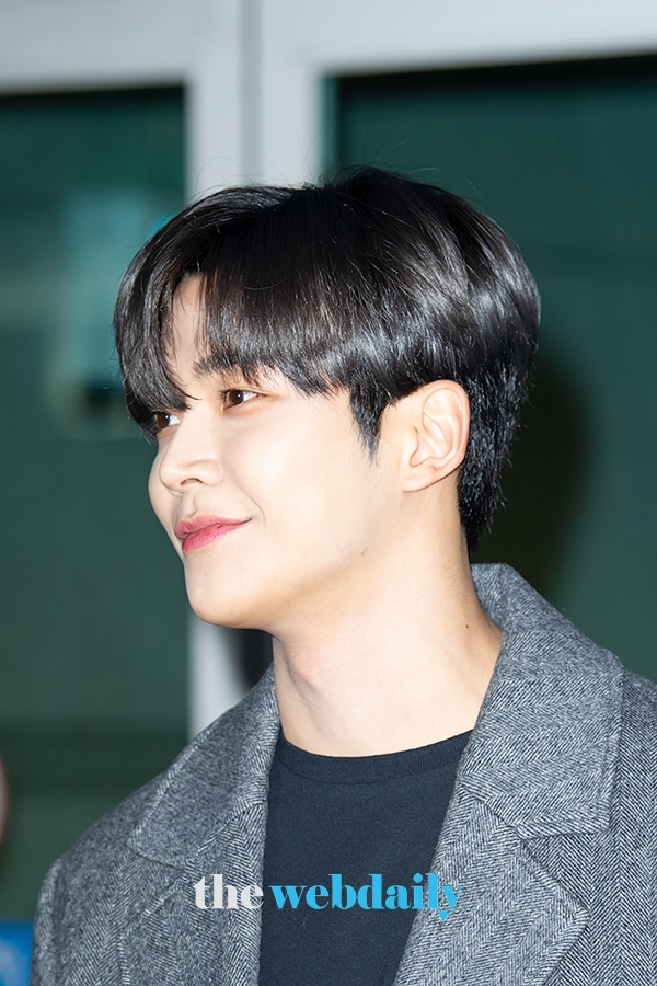 SF9 로운, 인천국제공항 출국 현장 (사진: 최수영기자)