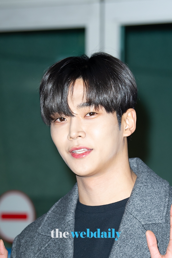 SF9 로운, 인천국제공항 출국 현장 (사진: 최수영기자)