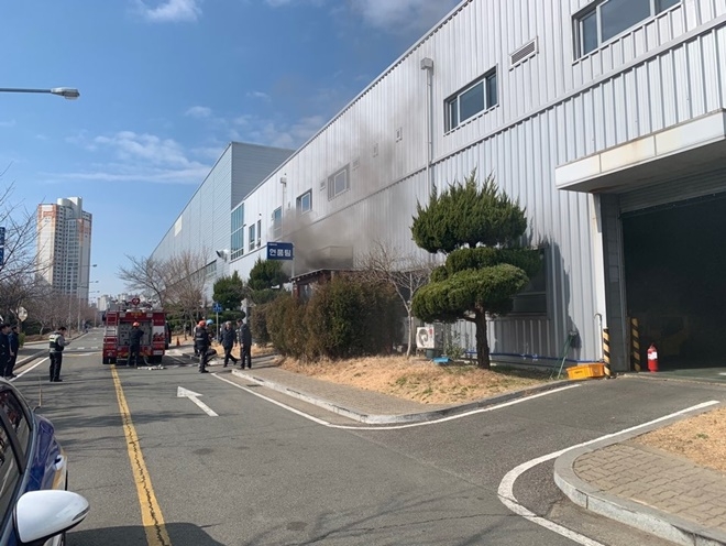 부산철도차량정비단 현품팀 사무실서 불.(사진제공=부산경찰청)