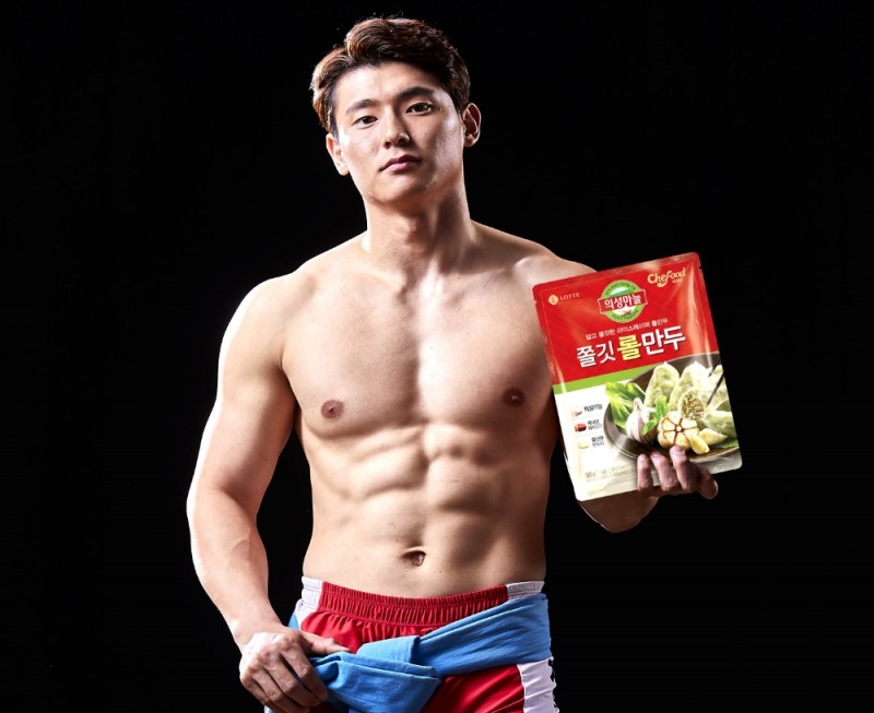 롯데푸드, 씨름선수 박정우 ‘의성마늘 만두’ 유튜브 광고 300만 뷰 돌파