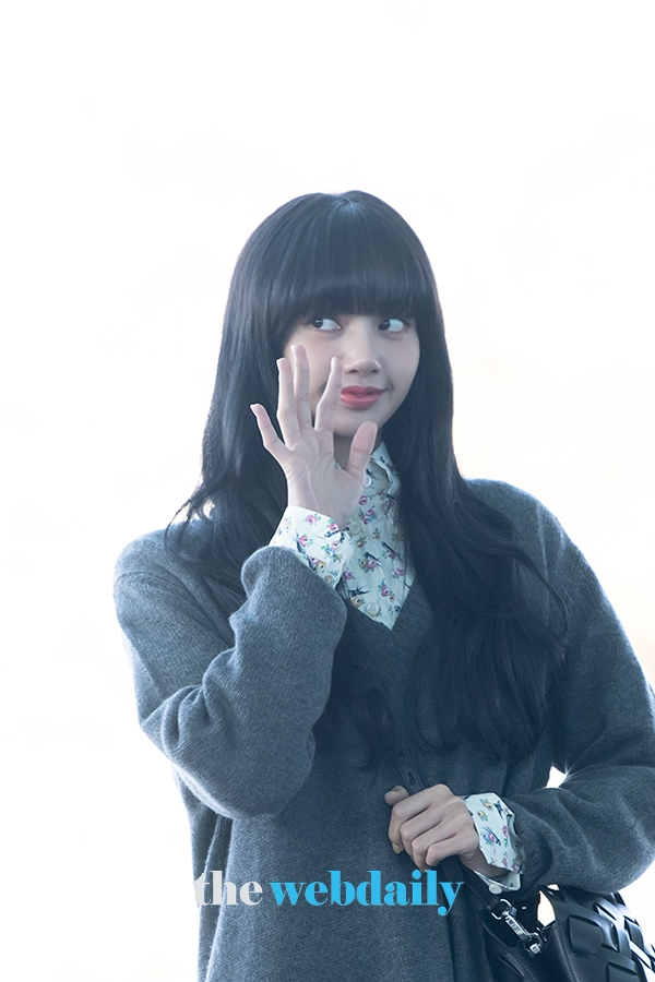BLACKPINK(블랙핑크) 리사, 인천국제공항 출국 현장(사진:최수영기자)