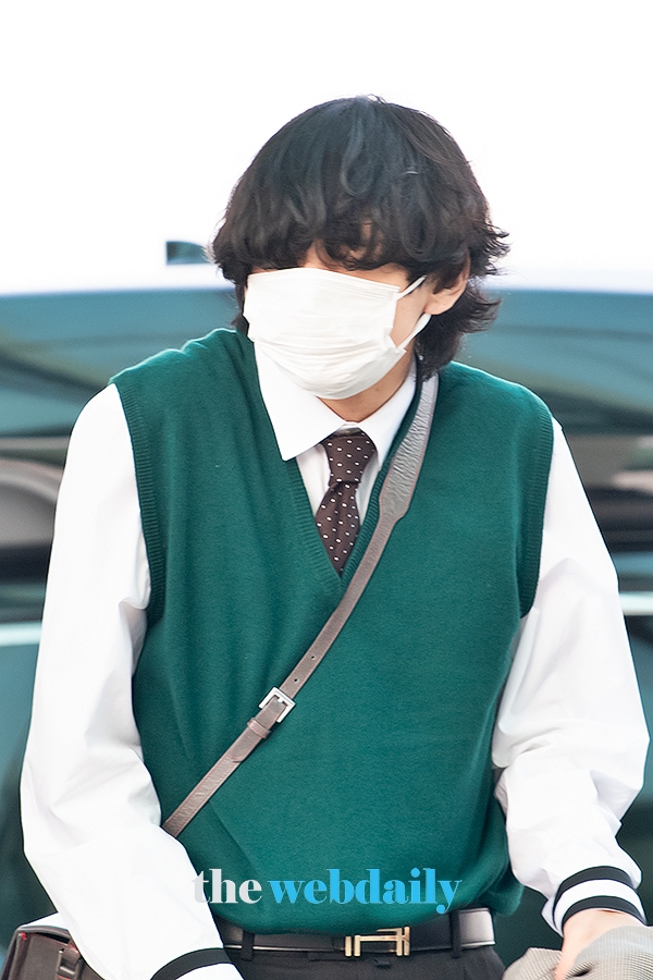 방탄소년단(BTS) 뷔, 인천국제공항 출국 현장(사진:최수영기자)