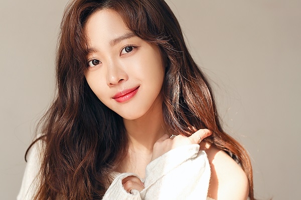 깨끗한나라, 순수한면 새 모델로 배우 조보아 발탁