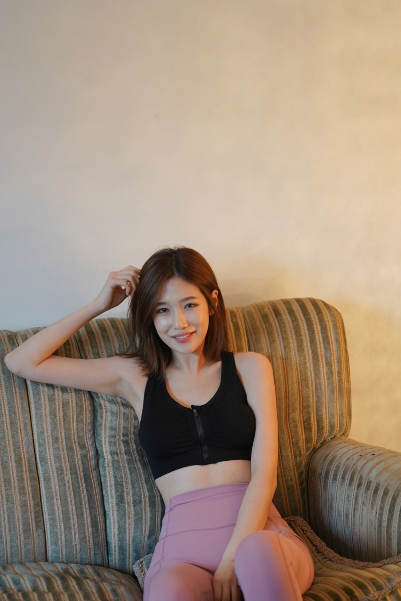커뮤니케이션앤컬쳐, 슬림9 집업편해브라 출시