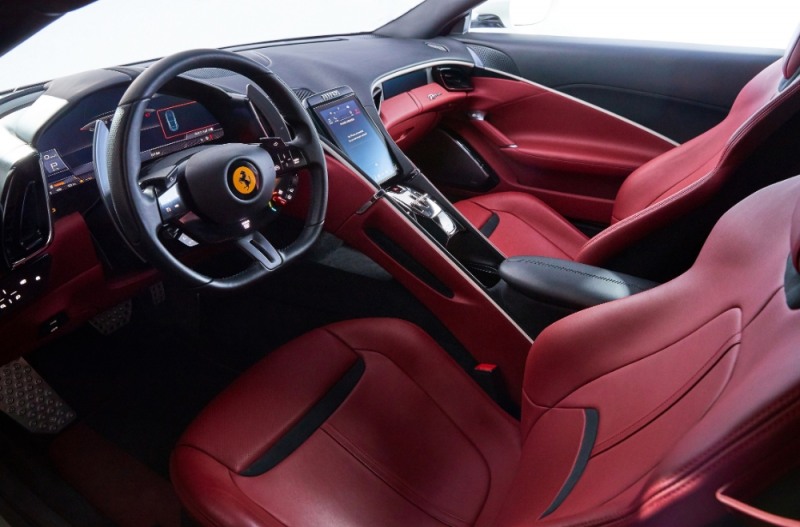 페라리의 새 8기통 GT…‘페라리 로마’ 아시아 첫 공개