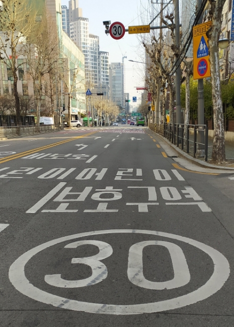 '민식이법' 오늘부터 시행...도로교통공단, ‘법규위반별 스쿨존 내 어린이 교통사고’ 분석