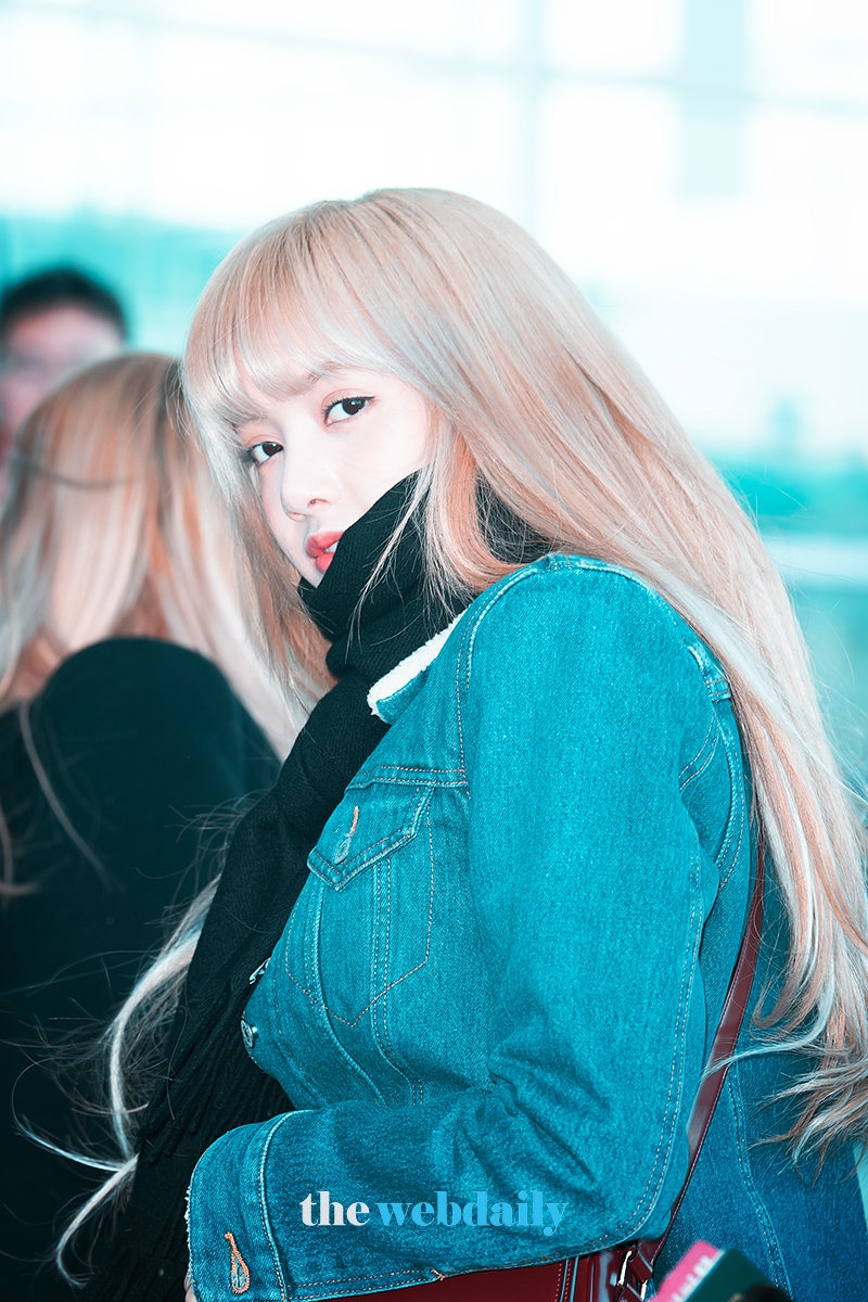 블랙핑크 리사 인천국제공항 출국 현장