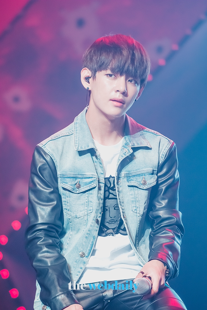 방탄소년단 뷔, 쇼케이스 현장