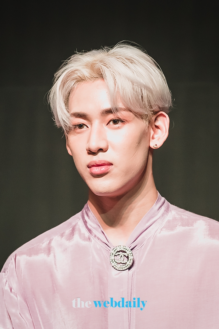 갓세븐 뱀뱀, 기자회견 현장