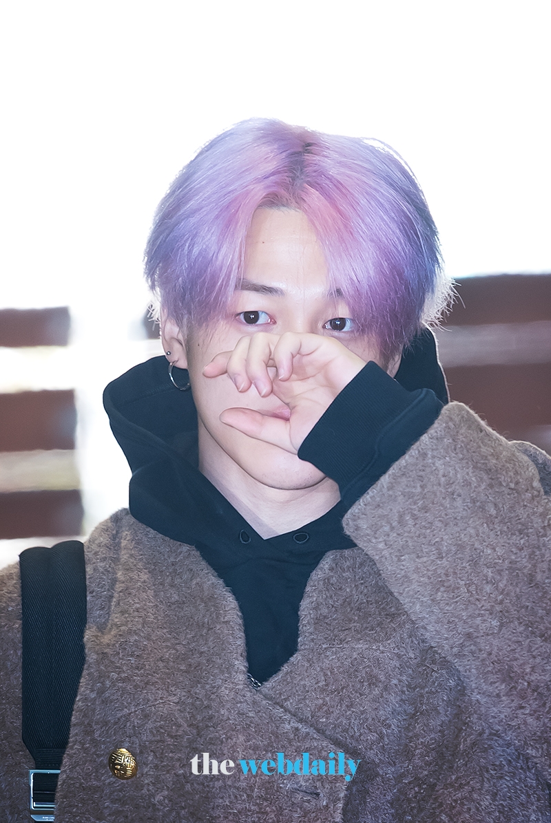 방탄소년단 지민, 김포국제공항 출국 현장