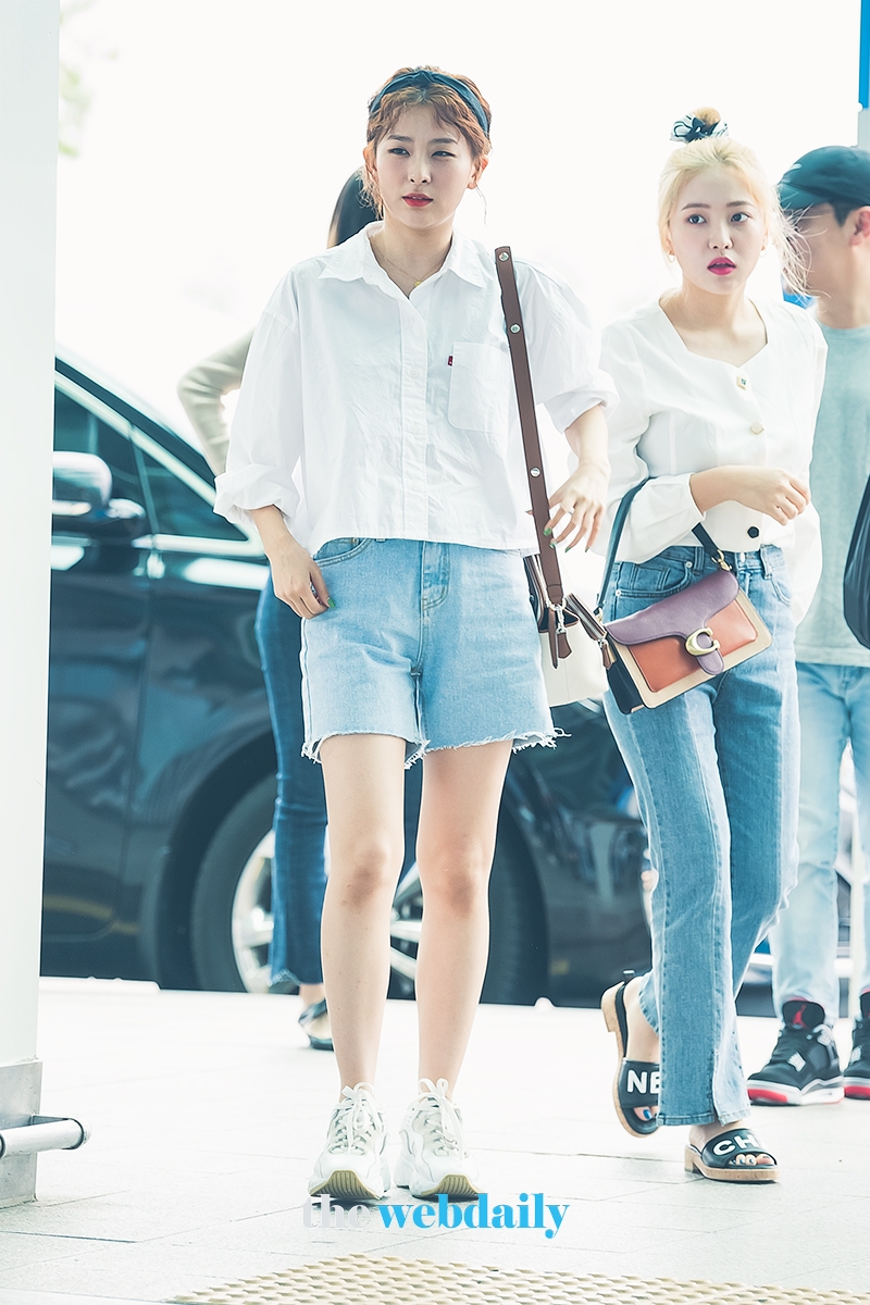 레드벨벳 슬기, 인천국제공항 출국 현장