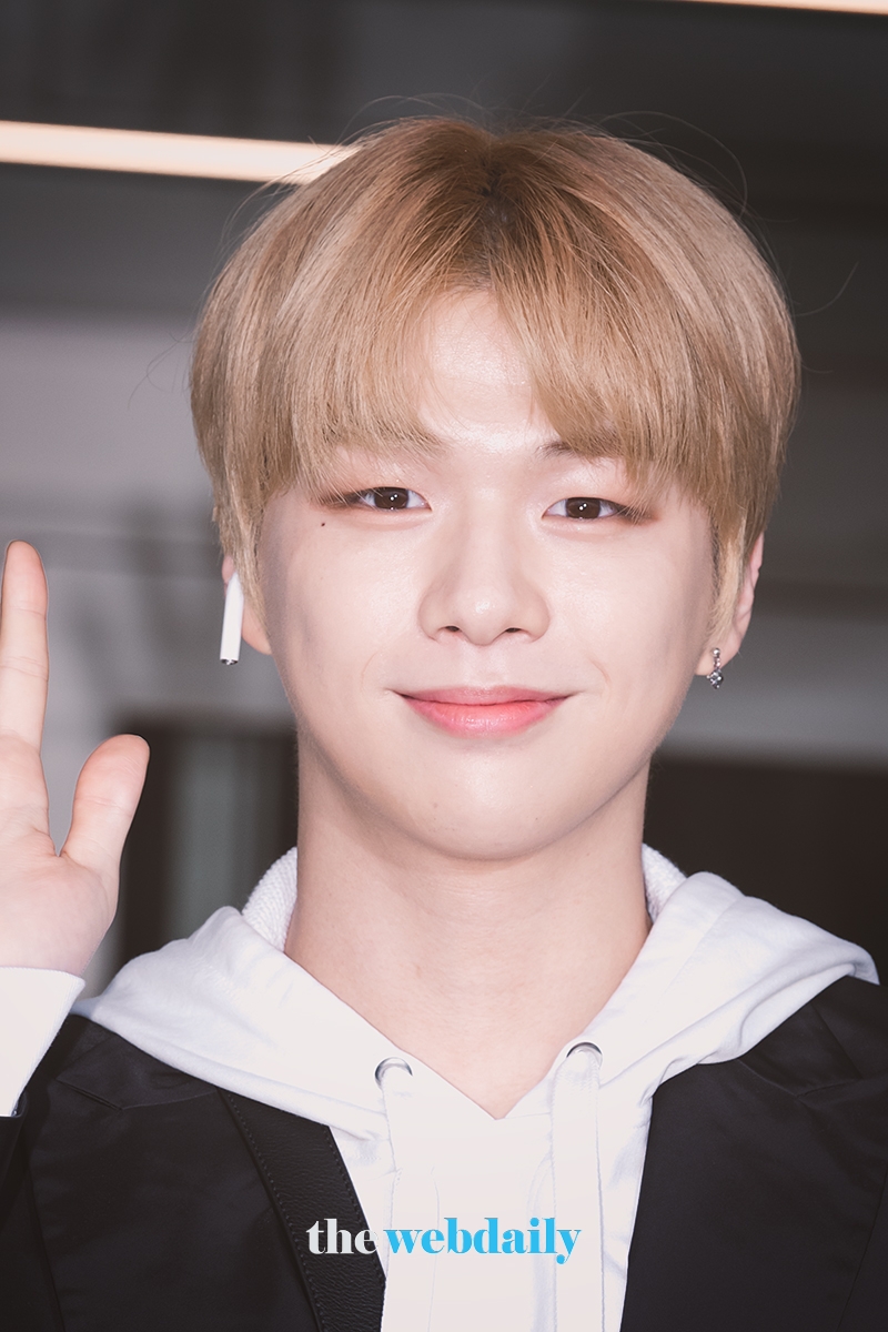 강다니엘, 인천국제공항 출국