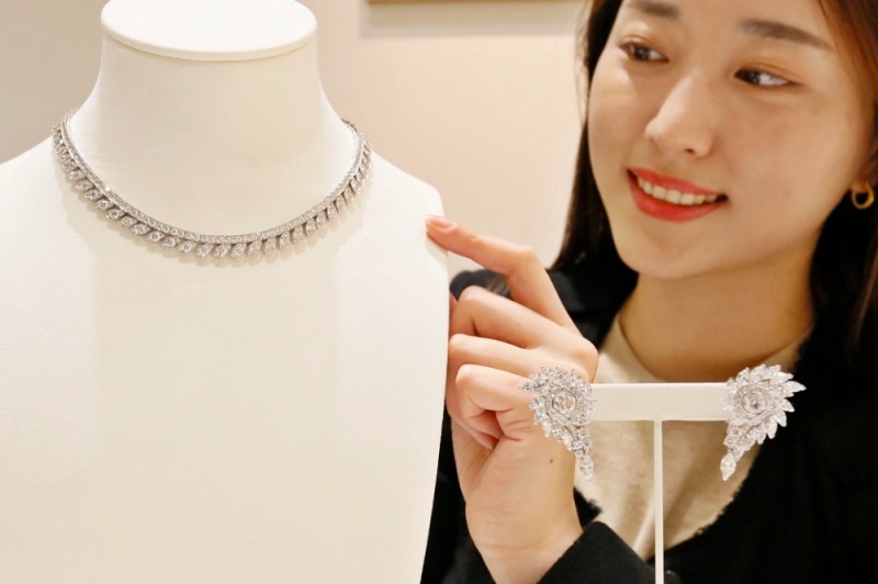 갤러리아명품관 스위스 명품 피아제 하이주얼리 전시