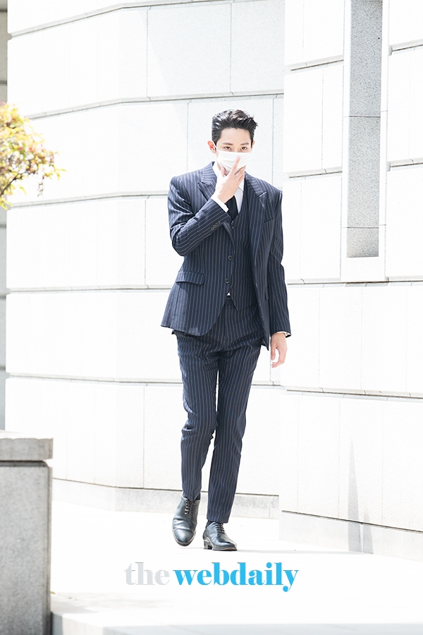 이수혁, KBS 월화드라마 <본 어게인> 출근길 현장